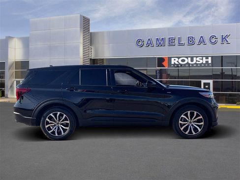 Used 2022 Ford Explorer ST-Line w/ Class IV Trailer Tow Package image 6