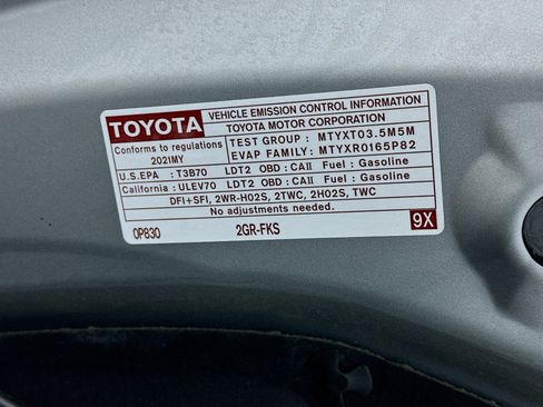 Used 2021 Toyota Highlander XLE image 22