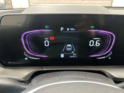 Certified 2024 Kia Telluride S FWD image 11