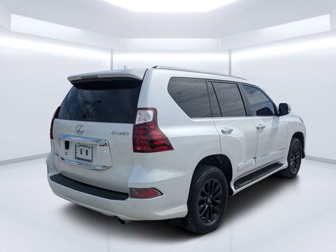 Used 2018 Lexus GX 460 Premium AWD/4WD image 3