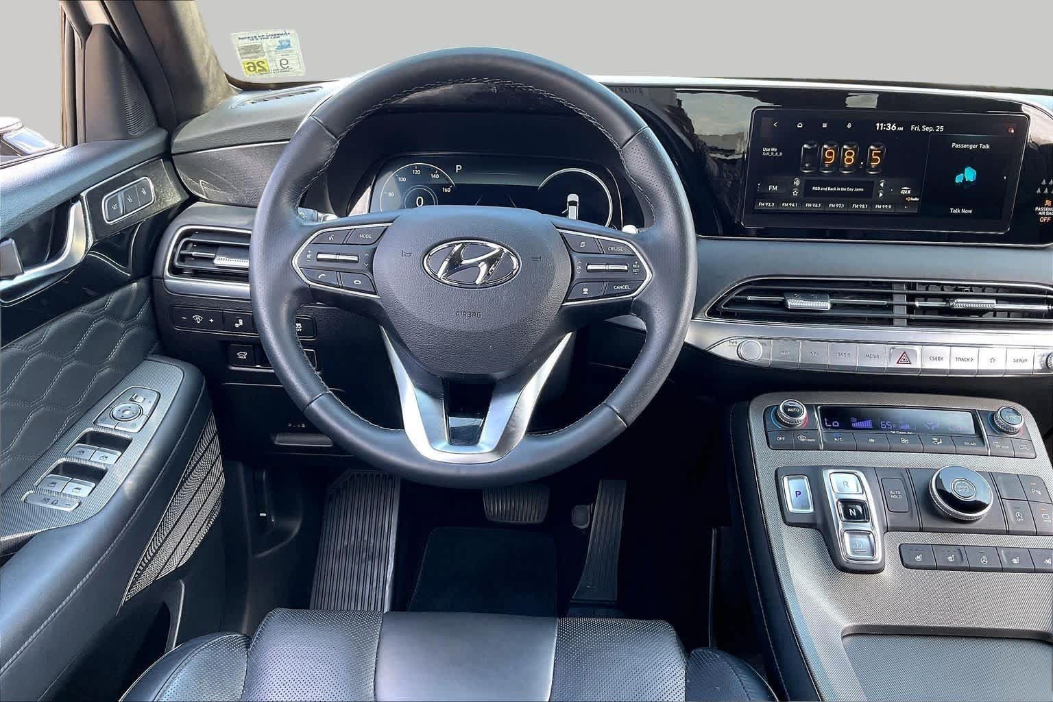 Used 2021 Hyundai Palisade Calligraphy w/ Cargo Package FWD image 6