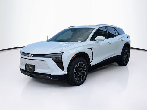 Used 2024 Chevrolet Blazer EV LT AWD/4WD image 3