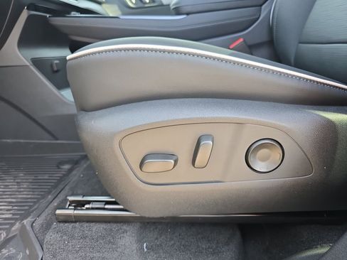 New 2026 Buick Enclave Sport Touring w/ LPO, Floor Liner Package AWD/4WD image 32