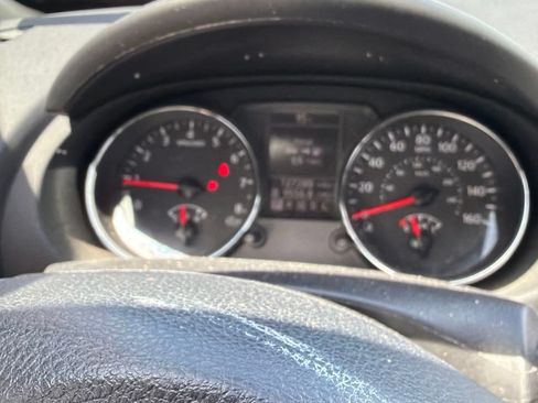 Used 2014 Nissan Rogue S w/ Convenience Package AWD/4WD image 8