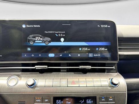 Used 2024 Hyundai Kona Limited FWD image 13