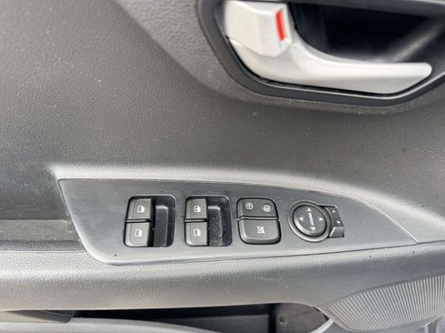 Used 2020 Kia Rio S FWD image 13