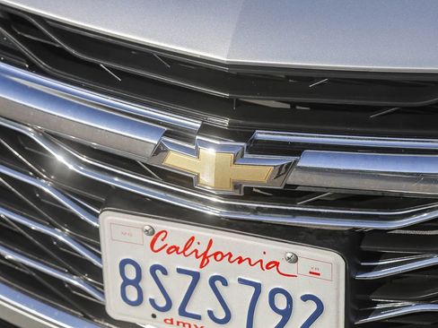 Used 2021 Chevrolet Malibu LT FWD image 5