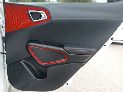 Certified 2025 Kia Soul GT-Line FWD image 27