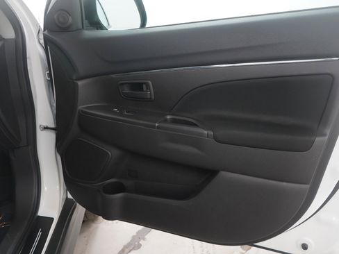 Used 2015 Mitsubishi Outlander Sport ES image 9