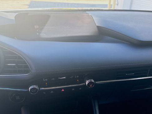 Used 2022 MAZDA MAZDA3 s image 12