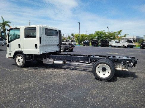 New 2025 Chevrolet Low Cab Forward RWD image 3