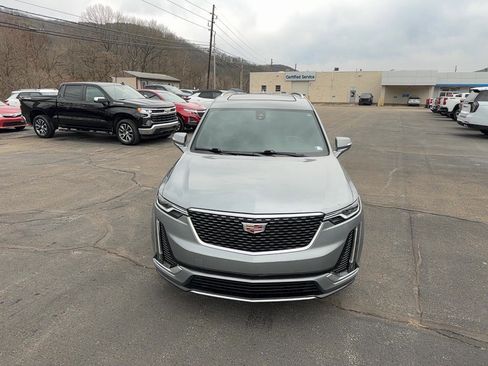 Used 2024 Cadillac XT6 Luxury w/ LPO, Floor Liner Package AWD/4WD image 2