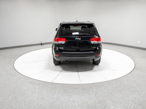 Used 2019 Jeep Grand Cherokee Laredo AWD/4WD image 32