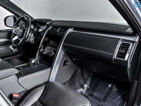 Used 2023 Land Rover Discovery S R-Dynamic image 25