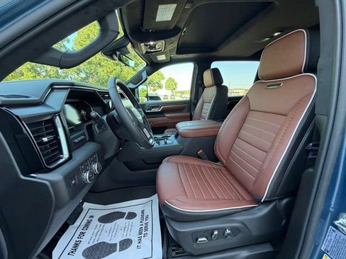 New 2026 GMC Sierra 2500 Denali Ultimate AWD/4WD image 14