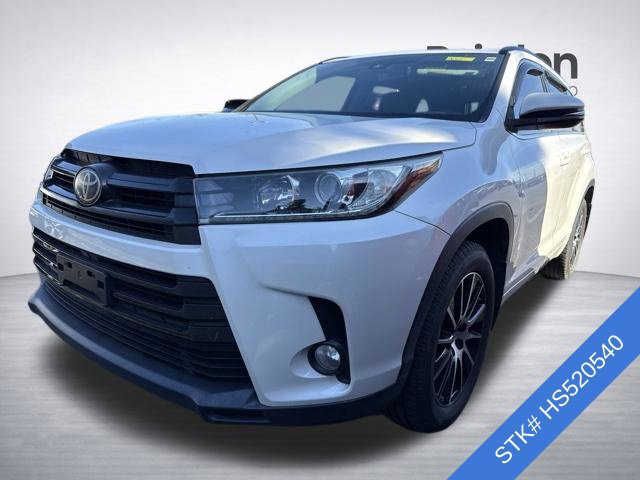 Used 2017 Toyota Highlander SE FWD image 3