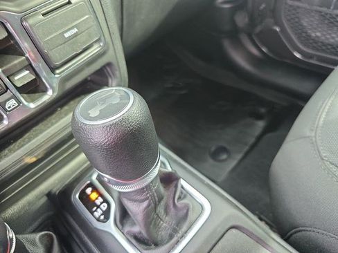 Used 2023 Jeep Wrangler Unlimited Sport AWD/4WD image 23
