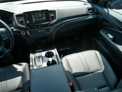 Certified 2024 Honda Passport TrailSport image 11