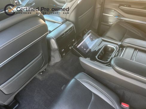 Certified 2022 Jeep Grand Wagoneer Series II image 13