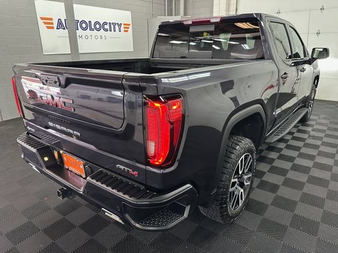 Used 2025 GMC Sierra 1500 AT4 w/ AT4 Premium Package AWD/4WD image 9