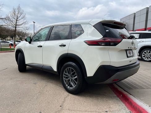 Used 2023 Nissan Rogue S image 8