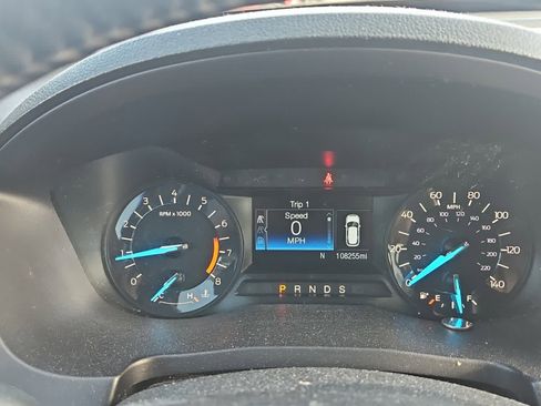 Used 2017 Ford Explorer XLT image 20