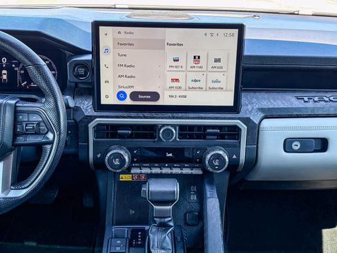 Used 2024 Toyota Tacoma Limited w/ Limited Package (LT) image 12