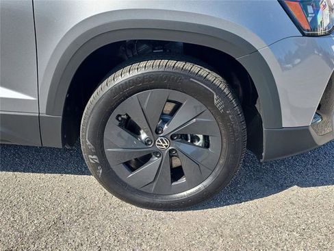 New 2026 Volkswagen Taos S FWD image 7