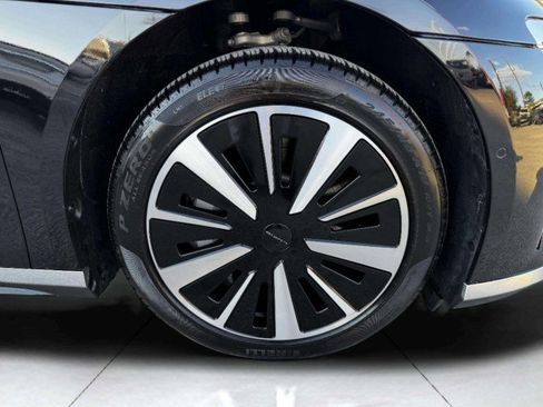 Used 2025 Lucid Air Pure image 57