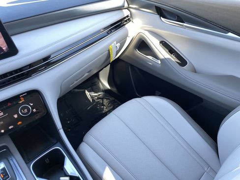 Certified 2026 INFINITI QX60 Luxe FWD image 19