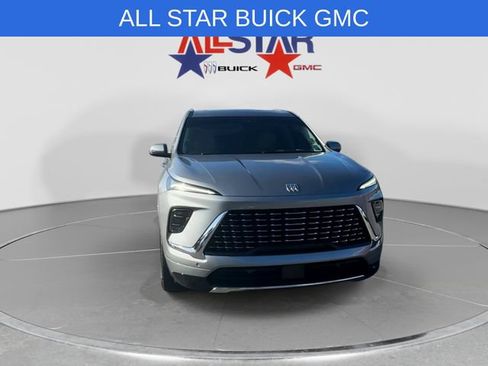 Used 2026 Buick Enclave Avenir w/ Super Cruise Package FWD image 2