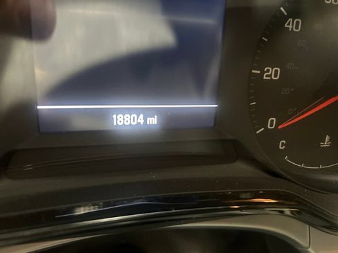 Used 2026 Chevrolet Trax LS FWD image 3
