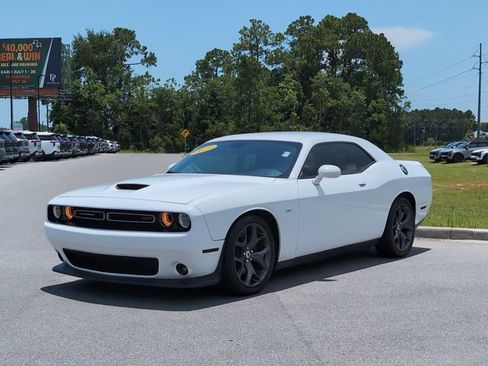 Used 2019 Dodge Challenger GT RWD image 1