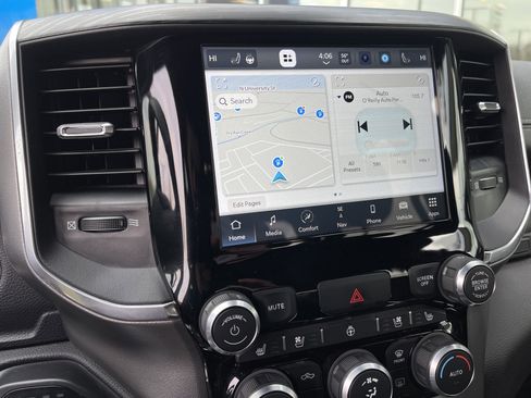 Used 2024 RAM 1500 Laramie image 33