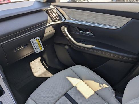 Used 2024 MAZDA CX-90 Plug-In Hybrid w/ Preferred AWD/4WD image 16