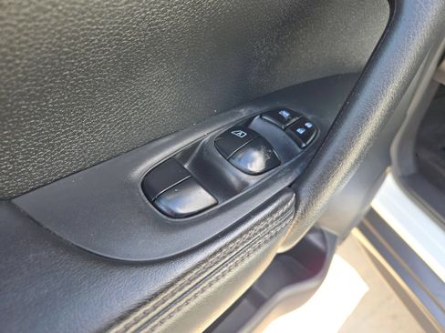 Used 2020 Nissan Rogue SL w/ Premium Package FWD image 12