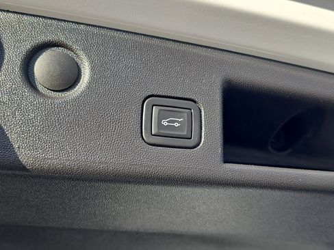 Certified 2024 Chevrolet Equinox RS image 11