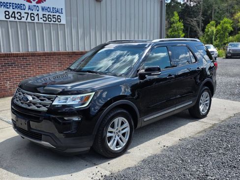 Used 2018 Ford Explorer XLT w/ Equipment Group 202A AWD/4WD image 1