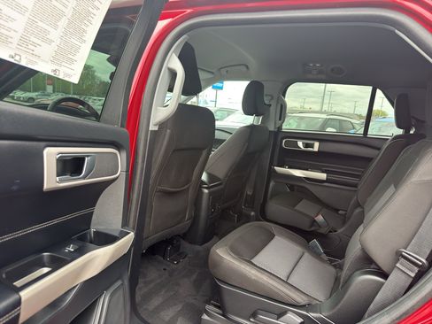 Used 2022 Ford Explorer XLT w/ Class IV Trailer Tow Package AWD/4WD image 30