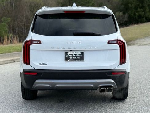 Used 2022 Kia Telluride EX w/ EX Premium Package image 16