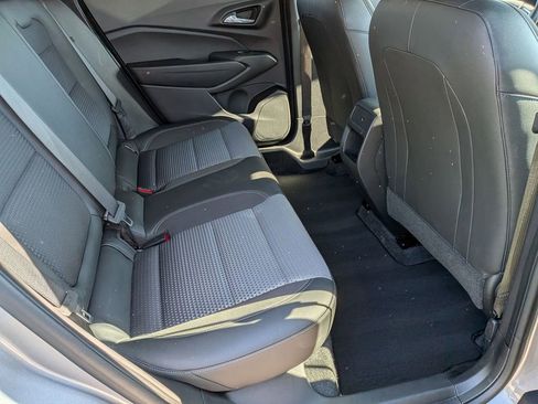 Used 2025 Chevrolet Trax LT w/ LT Convenience Package FWD image 24