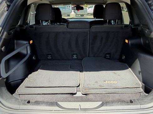 Used 2015 Jeep Cherokee Latitude image 35
