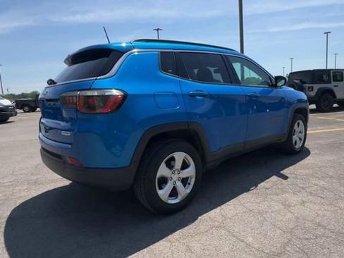 Used 2018 Jeep Compass Latitude w/ Popular Equipment Group AWD/4WD image 8