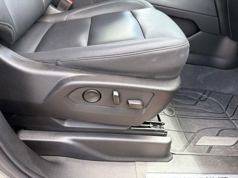 Used 2024 Chevrolet Tahoe LT w/ Luxury Package RWD image 14