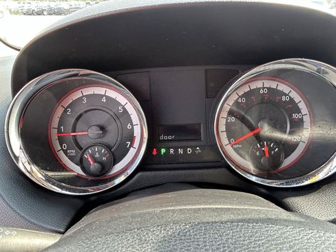 Used 2011 Dodge Grand Caravan SXT FWD image 20