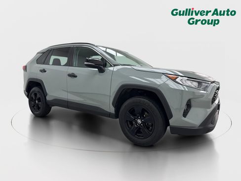 Used 2021 Toyota RAV4 XLE AWD/4WD image 12