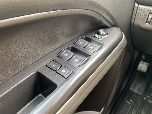 Used 2022 Chevrolet Colorado LT w/ Luxury Package RWD image 26