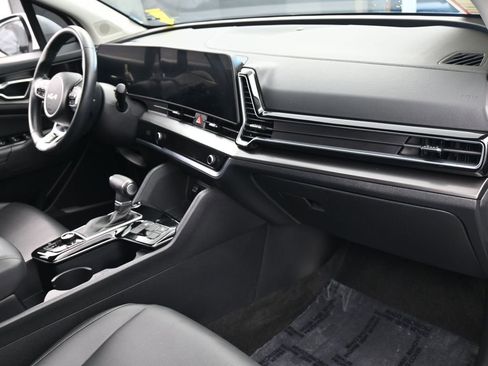 Used 2025 Kia Sportage EX image 47