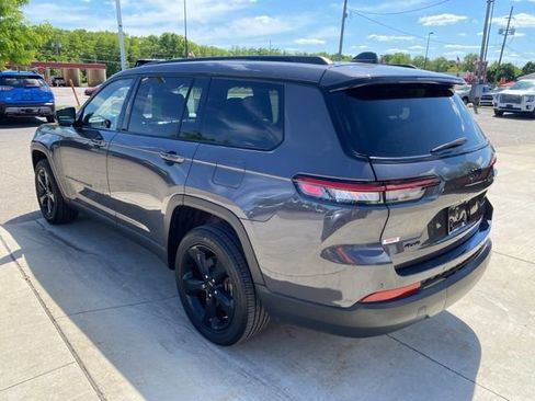 Used 2023 Jeep Grand Cherokee L Laredo AWD/4WD image 9