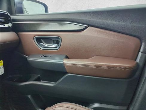 Used 2025 Honda Pilot Elite image 27